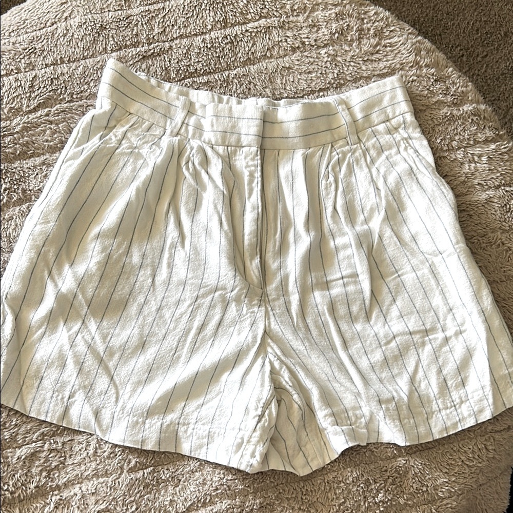 Abercrombie Striped White linen Women's Shorts